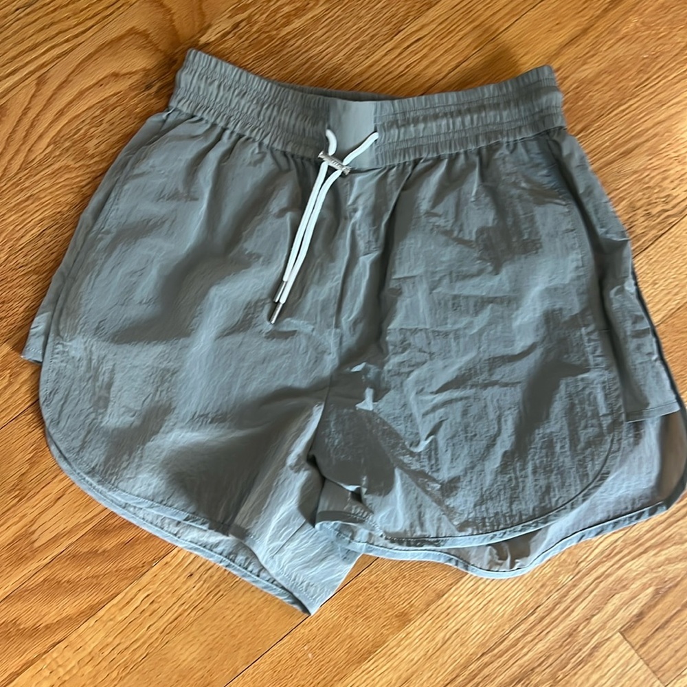 Varley 4” shorts